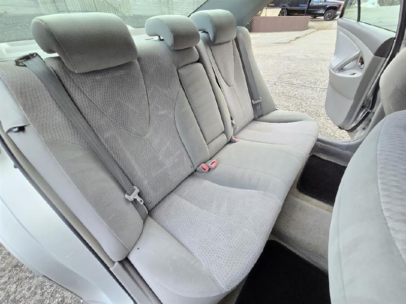 Toyota Camry Base 6-Spd AT 2011