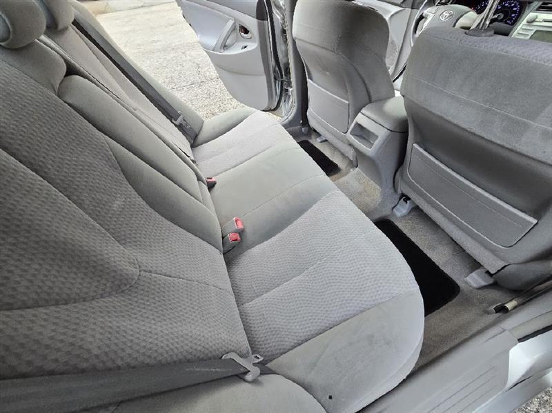 Toyota Camry Base 6-Spd AT 2011