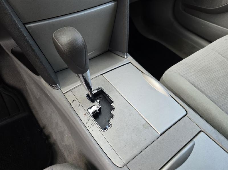 Toyota Camry Base 6-Spd AT 2011