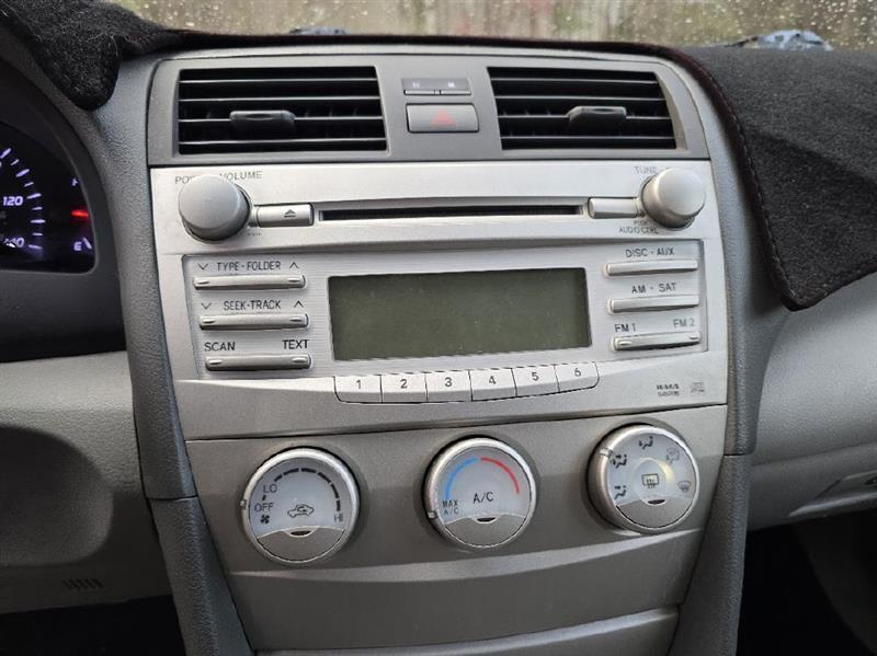 Toyota Camry Base 6-Spd AT 2011