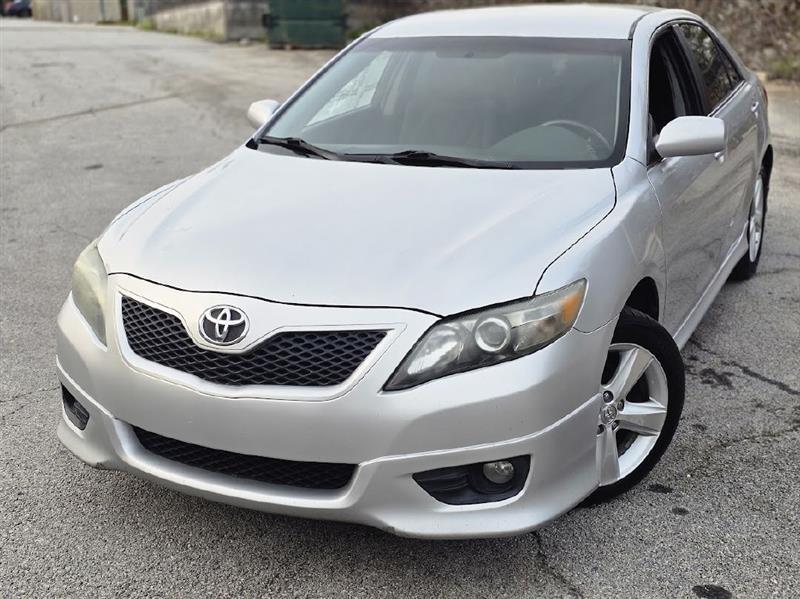 Toyota Camry SE 6-Spd MT 2010