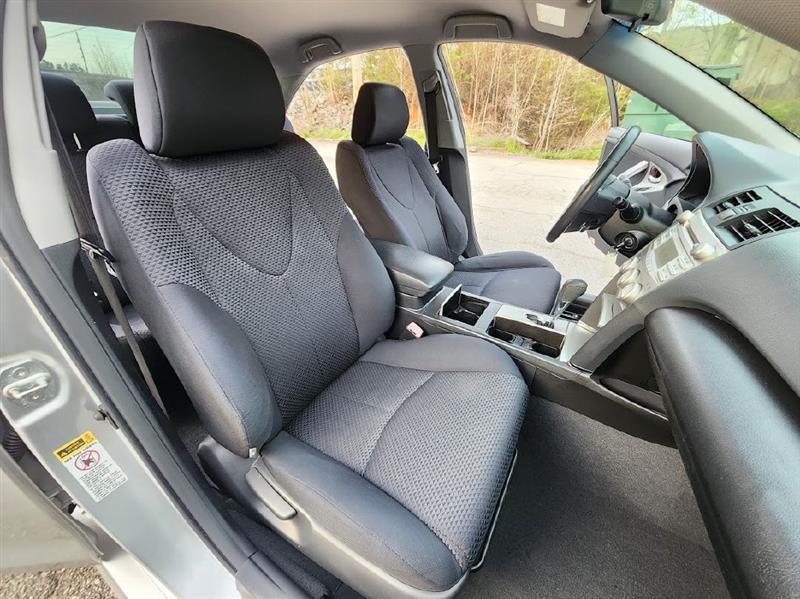 Toyota Camry SE 6-Spd MT 2010