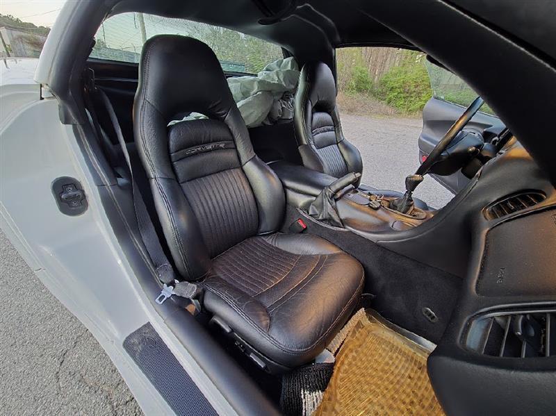 Chevrolet Corvette  2002