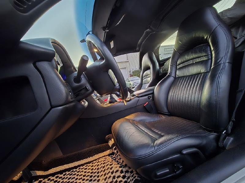 Chevrolet Corvette  2002