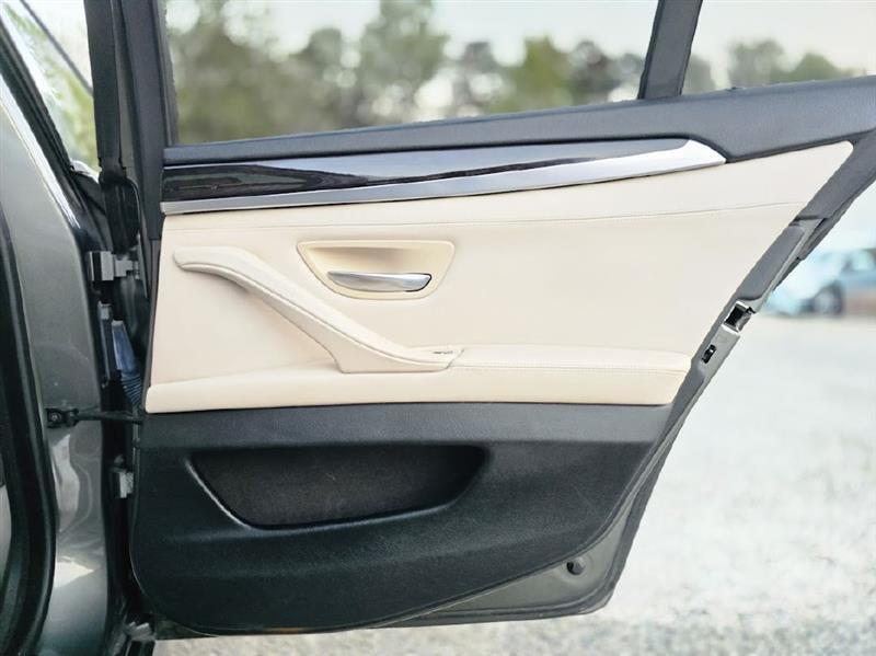 BMW 5-Series 535i 2014