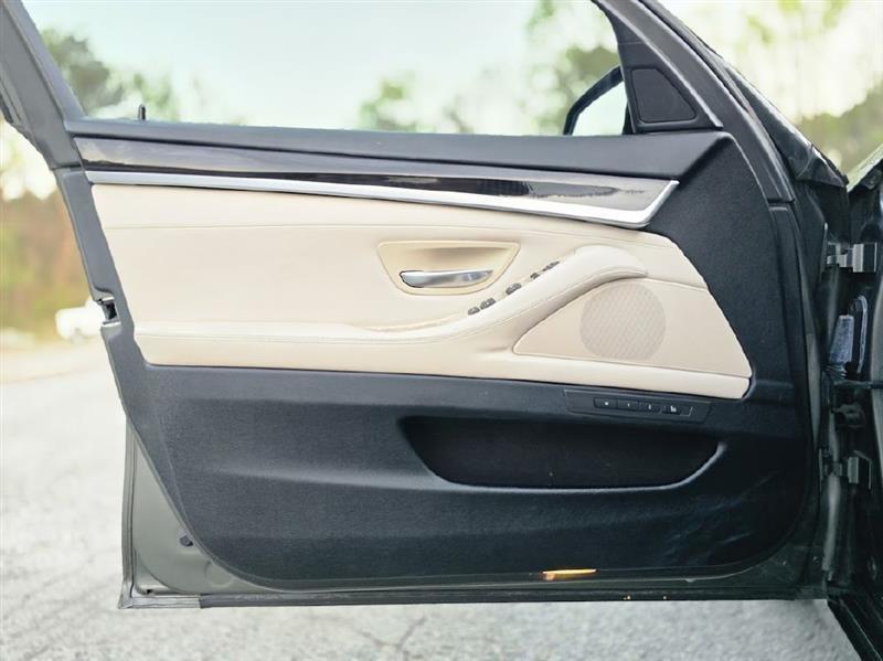 BMW 5-Series 535i 2014