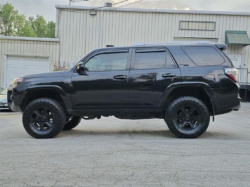 Toyota 4Runner SR5 4WD 2018