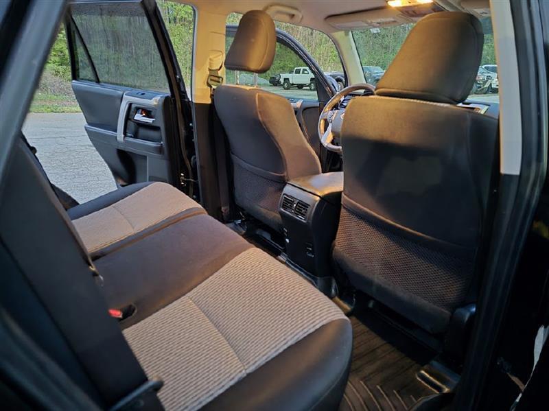 Toyota 4Runner SR5 4WD 2018