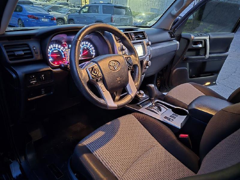 Toyota 4Runner SR5 4WD 2018