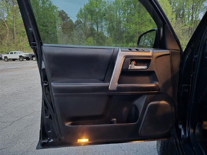 Toyota 4Runner SR5 4WD 2018