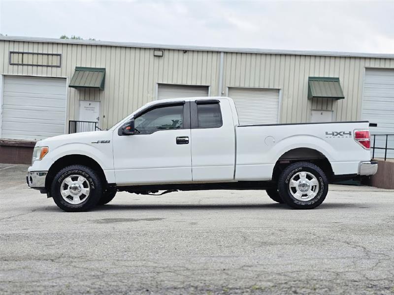 Ford F-150 XL SuperCab 8-ft. Bed 4WD 2013