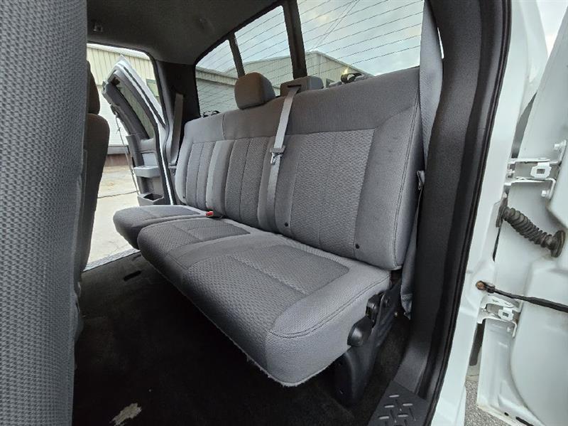 Ford F-150 XL SuperCab 8-ft. Bed 4WD 2013