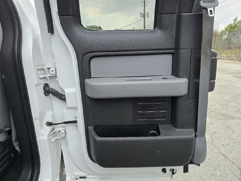 Ford F-150 XL SuperCab 8-ft. Bed 4WD 2013