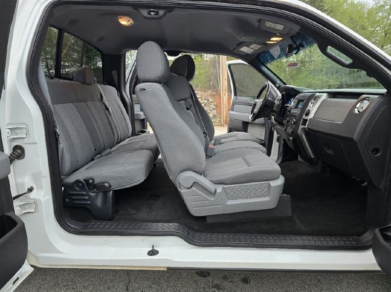 Ford F-150 XL SuperCab 8-ft. Bed 4WD 2013