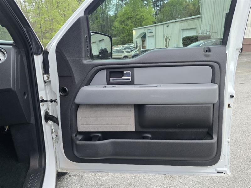 Ford F-150 XL SuperCab 8-ft. Bed 4WD 2013