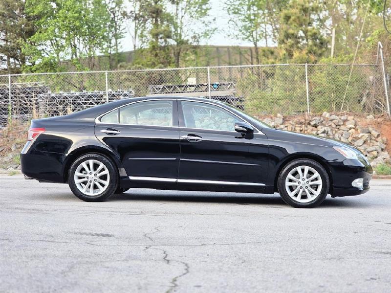 Lexus ES 350 Sedan 2012