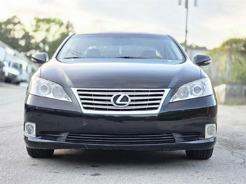 Lexus ES 350 Sedan 2012