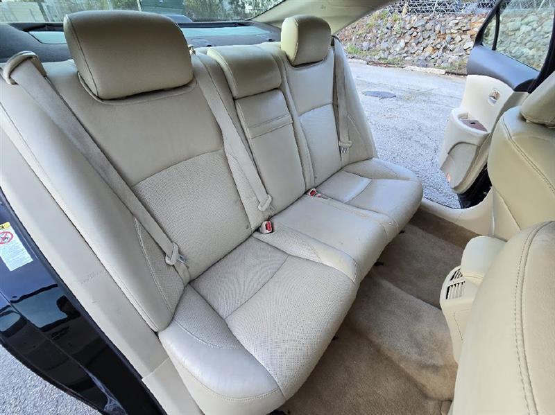 Lexus ES 350 Sedan 2012