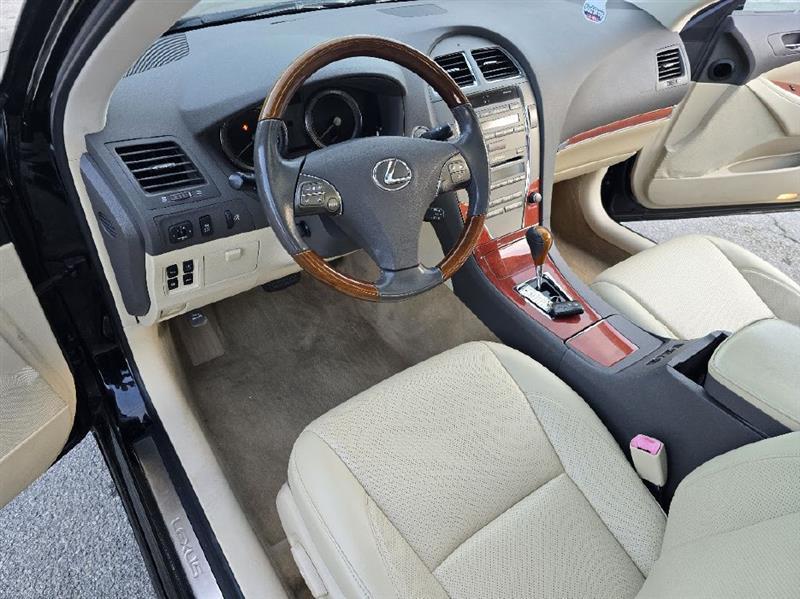 Lexus ES 350 Sedan 2012