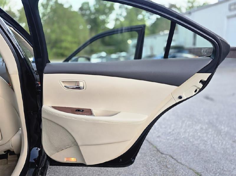 Lexus ES 350 Sedan 2012