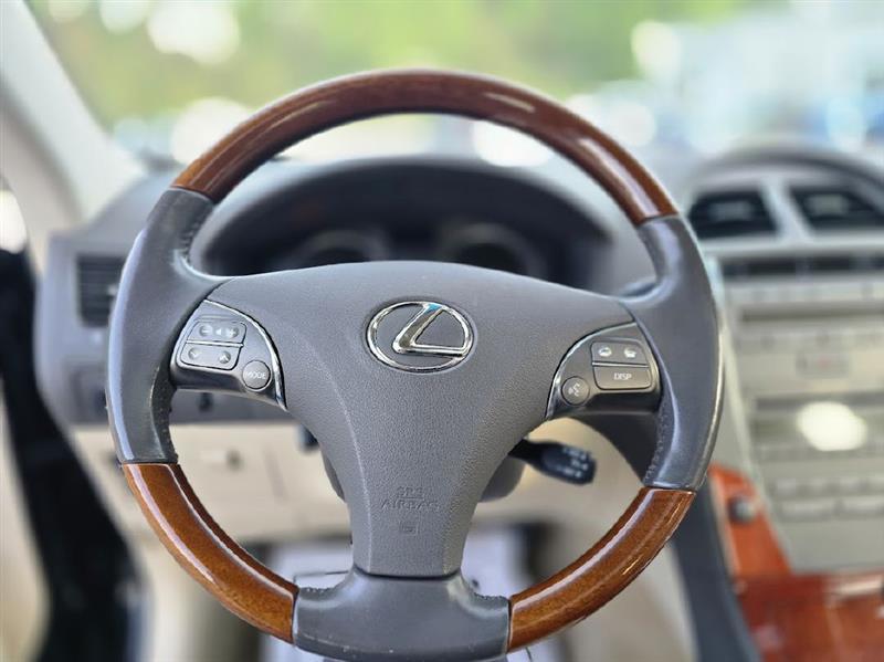 Lexus ES 350 Sedan 2012