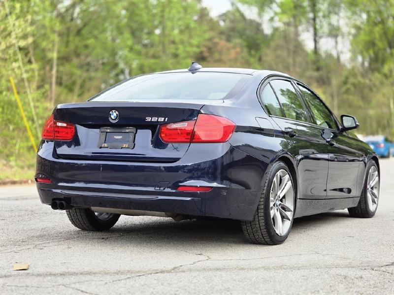 BMW 3-Series 328i Sedan 2012