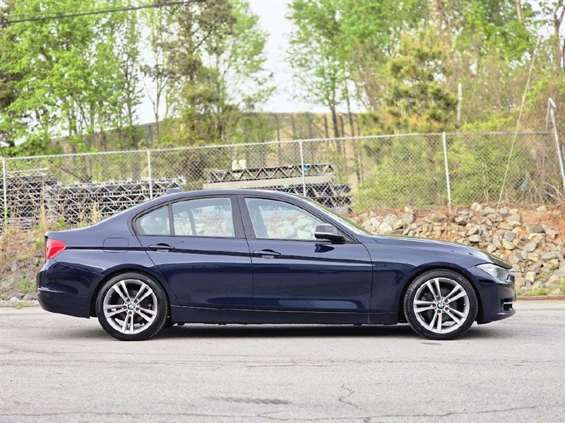 BMW 3-Series 328i Sedan 2012