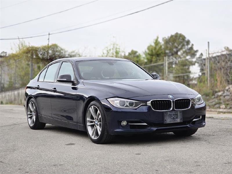 BMW 3-Series 328i Sedan 2012