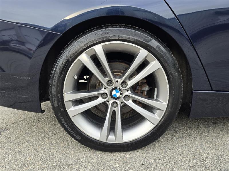 BMW 3-Series 328i Sedan 2012