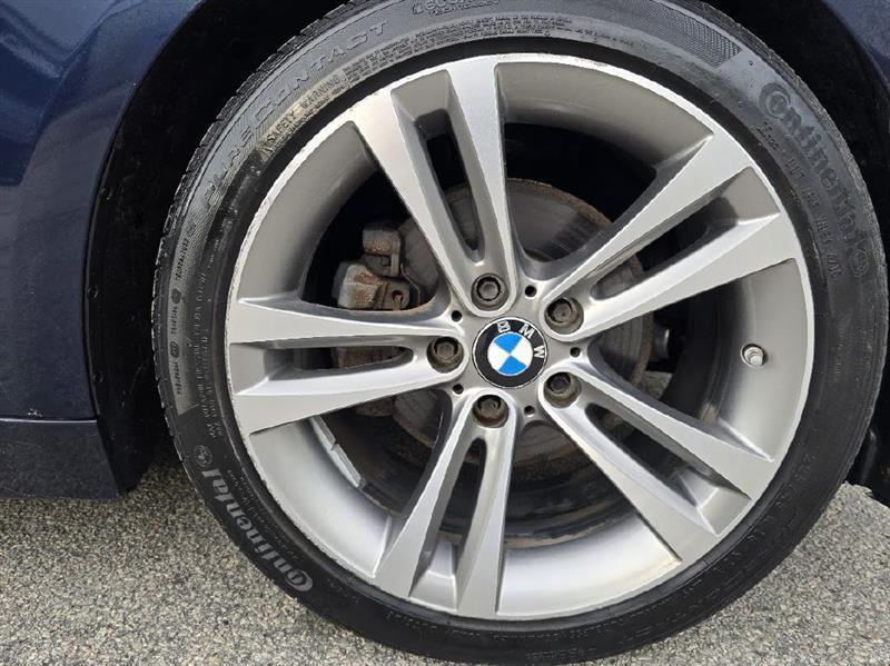 BMW 3-Series 328i Sedan 2012