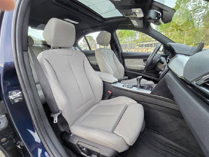 BMW 3-Series 328i Sedan 2012