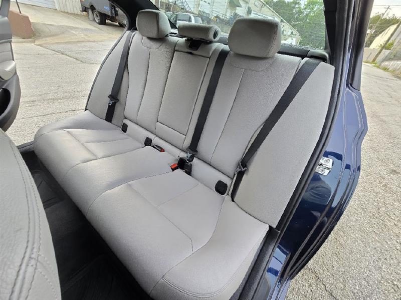 BMW 3-Series 328i Sedan 2012