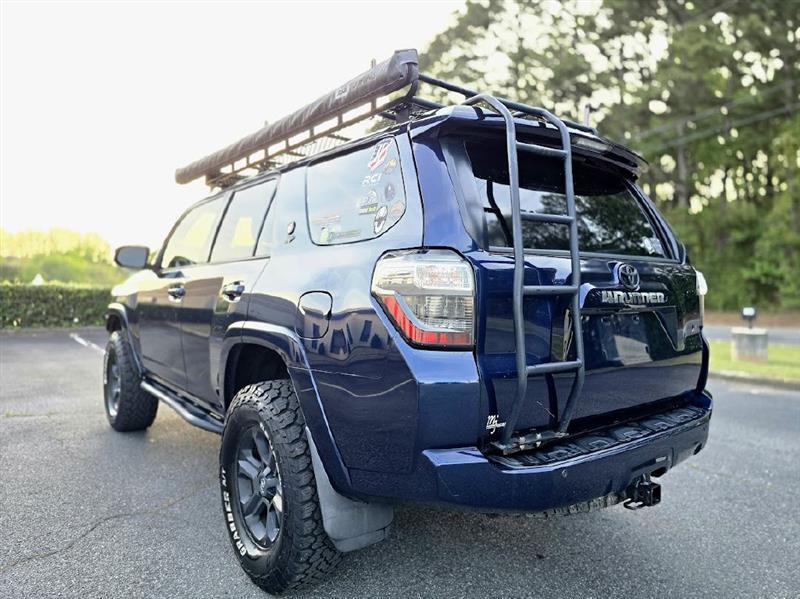 Toyota 4Runner SR5 4WD 2016