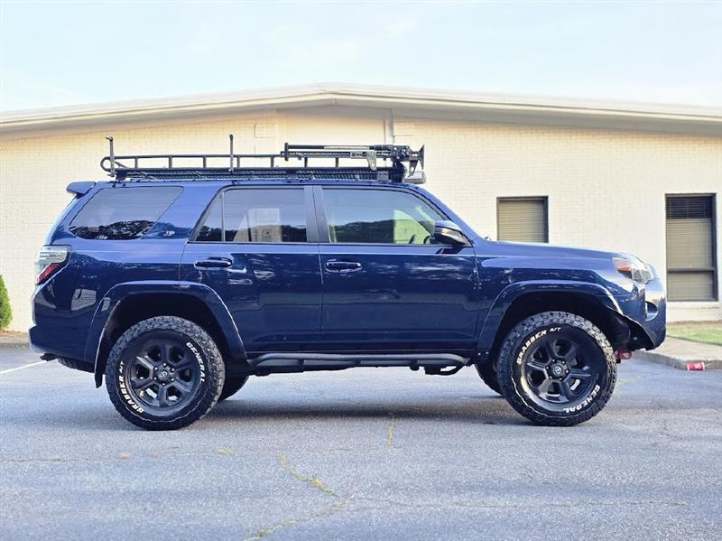 Toyota 4Runner SR5 4WD 2016