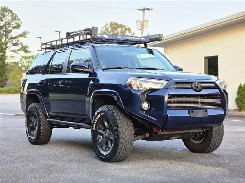 Toyota 4Runner SR5 4WD 2016