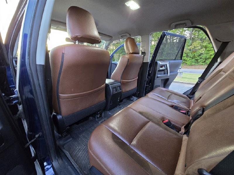 Toyota 4Runner SR5 4WD 2016