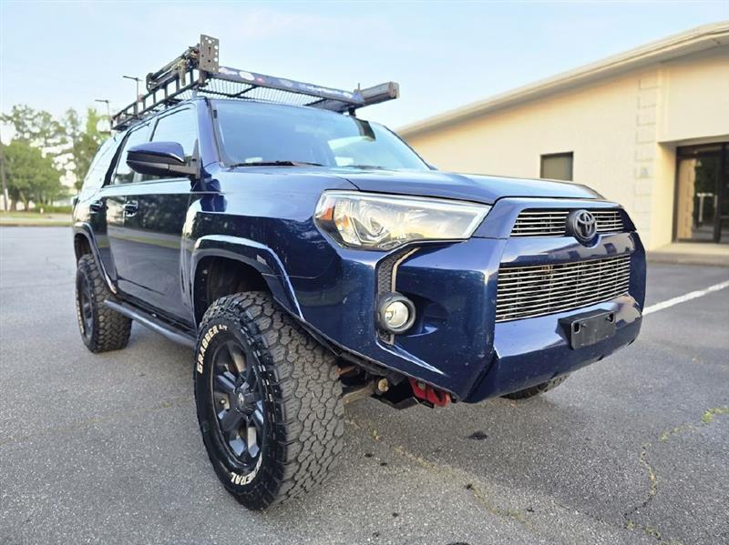 Toyota 4Runner SR5 4WD 2016