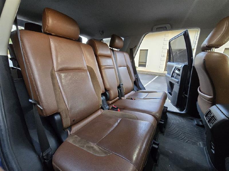 Toyota 4Runner SR5 4WD 2016