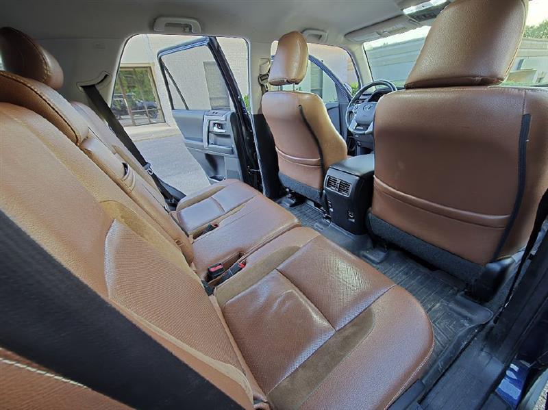 Toyota 4Runner SR5 4WD 2016