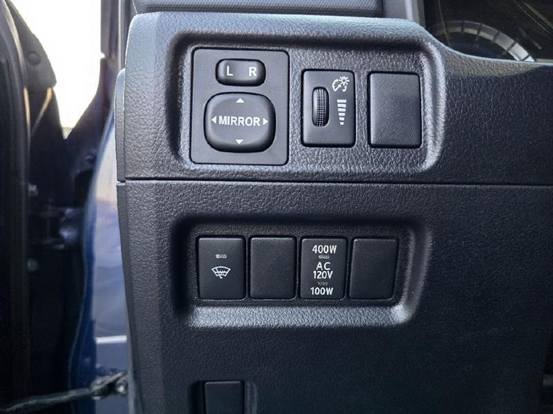 Toyota 4Runner SR5 4WD 2016