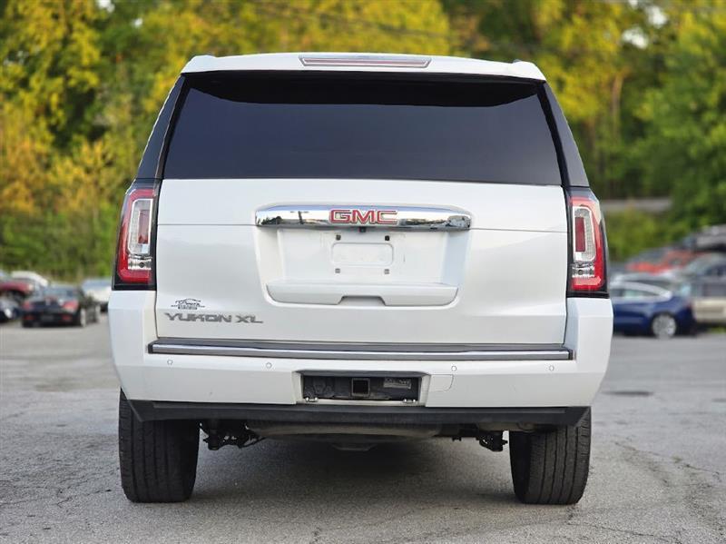 GMC Yukon XL Denali 2WD 2016