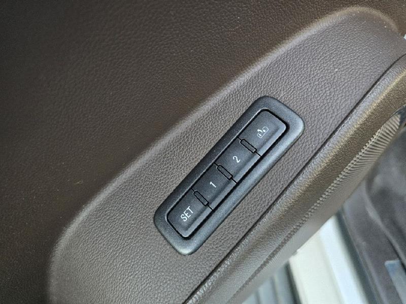 GMC Yukon XL Denali 2WD 2016