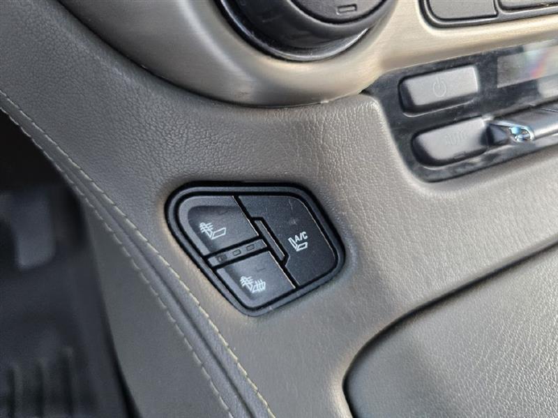 GMC Yukon XL Denali 2WD 2016