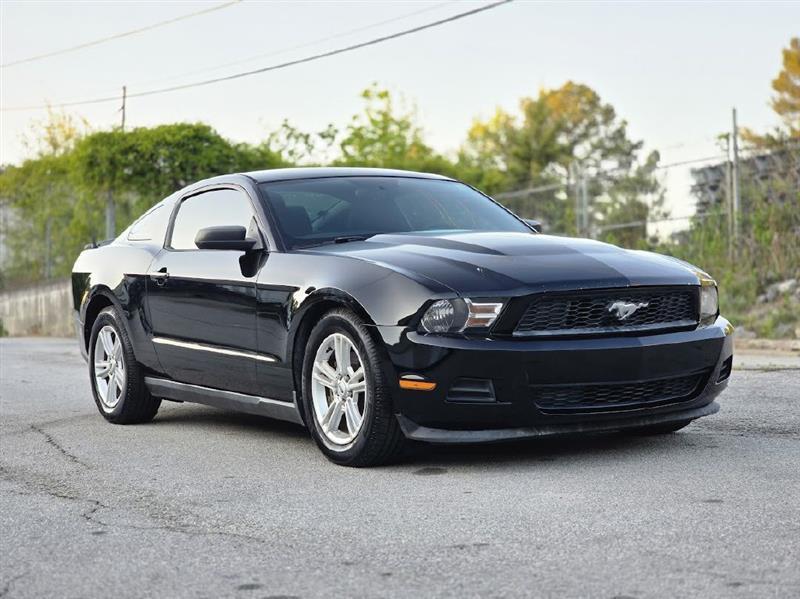 Ford Mustang V6 Coupe 2012