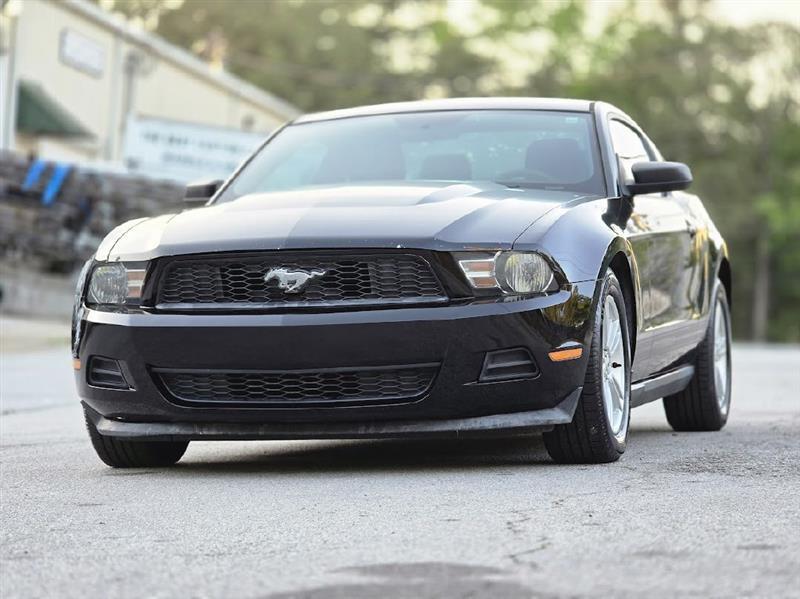 Ford Mustang V6 Coupe 2012