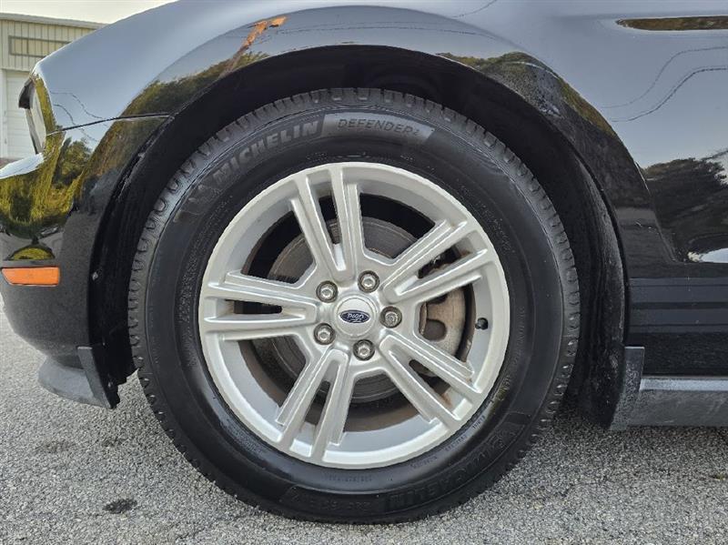 Ford Mustang V6 Coupe 2012