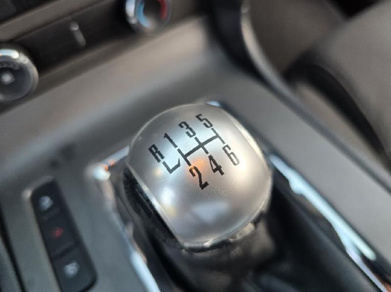 Ford Mustang V6 Coupe 2012