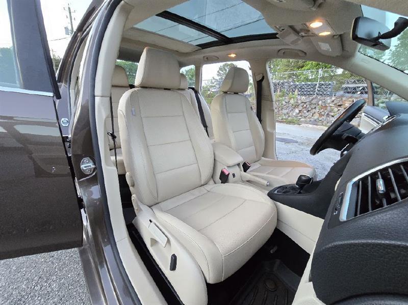 Volkswagen Jetta SportWagen 2.0L TDI 2014