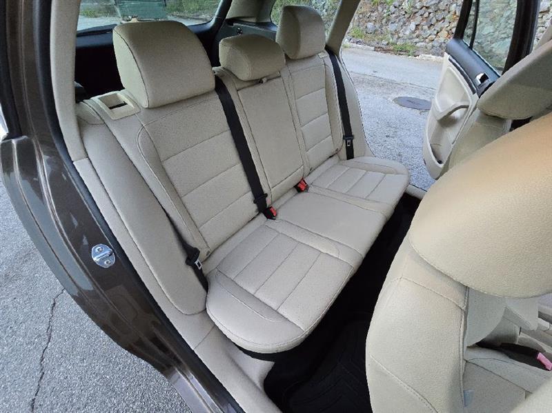 Volkswagen Jetta SportWagen 2.0L TDI 2014