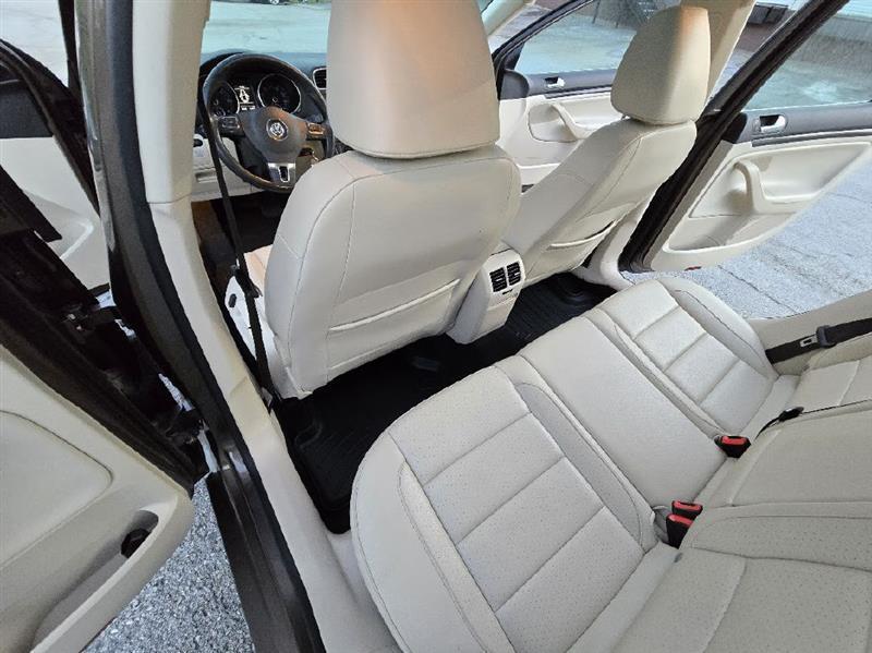 Volkswagen Jetta SportWagen 2.0L TDI 2014